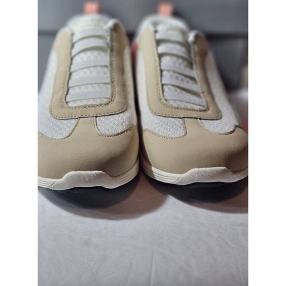 Vionic ladies Venya marshmallow walking shoes Nib - Picture 3 of 12